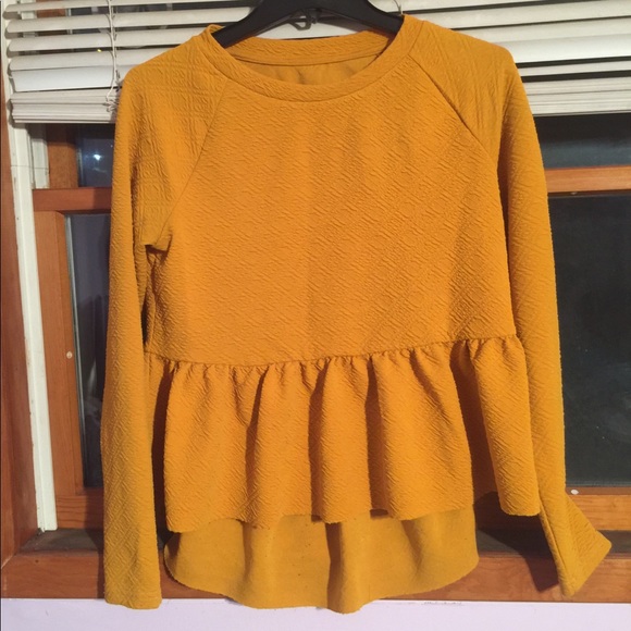 Tops - Picture 2 of 4